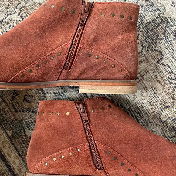 FREE PEOPLE Aquarian Rust Suede Ankle Boots Sz. 38 - Picture 12 of 12